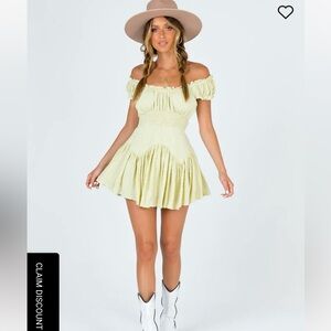 Princess polly women’s size 6 light green mini dress for tailgate/summer